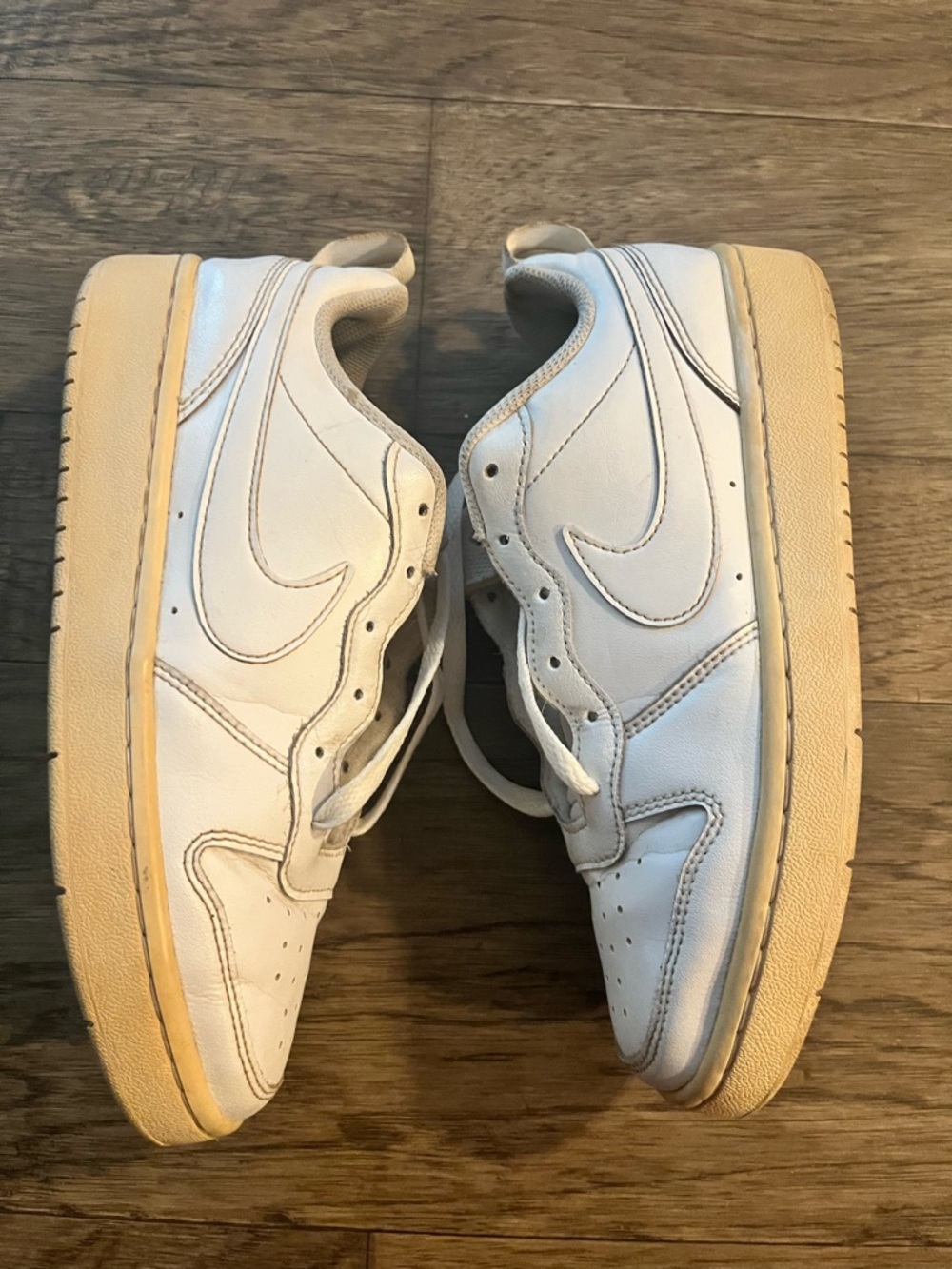 Nike Youth Court Borough Low 2 Sneakers